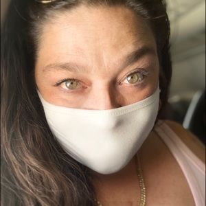 Meet your Posher, Adriane